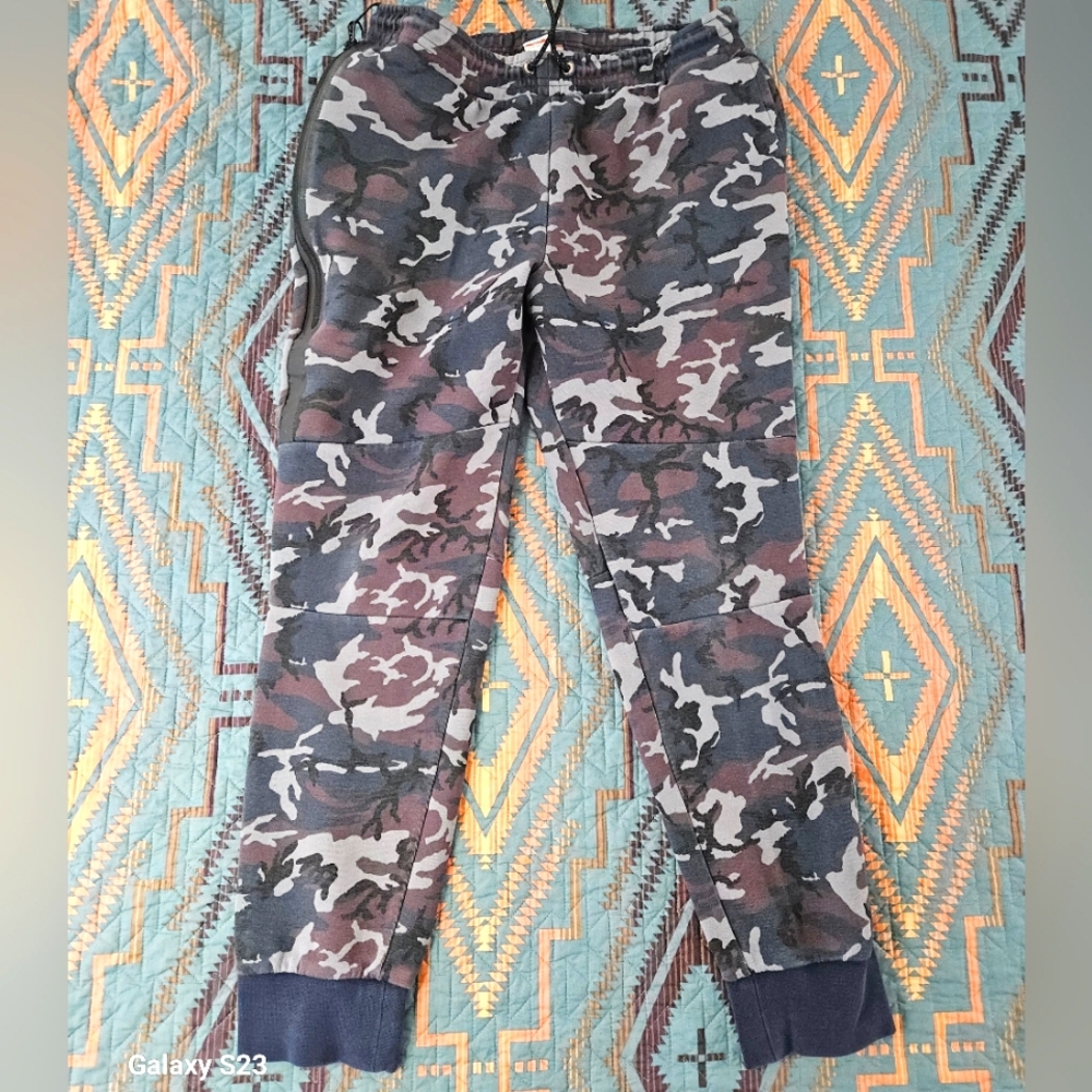 Nike Camo‎ Joggers